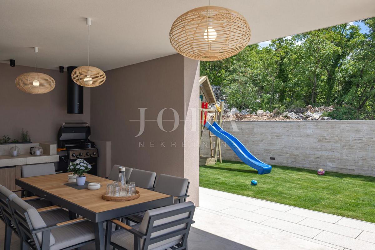 Casa Kostrena Sveta Lucija, Kostrena, 295,95m2