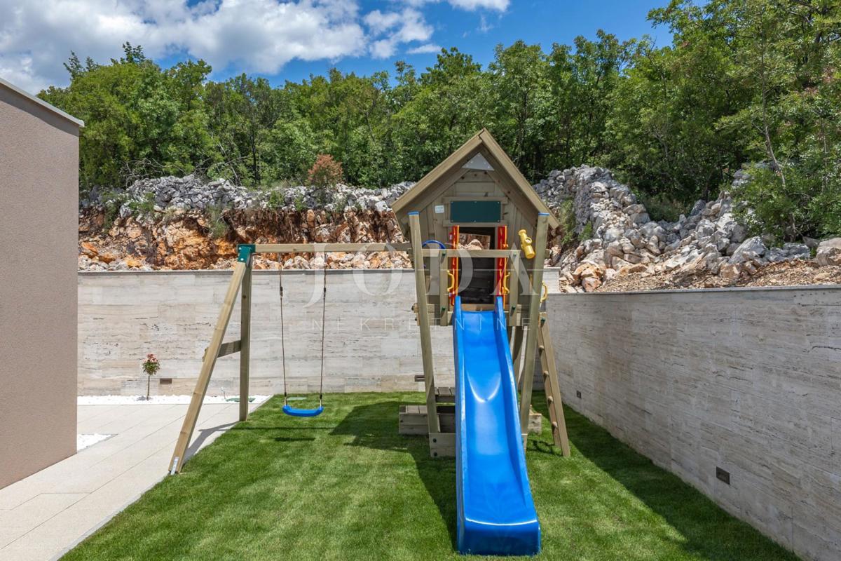 Casa Kostrena Sveta Lucija, Kostrena, 295,95m2