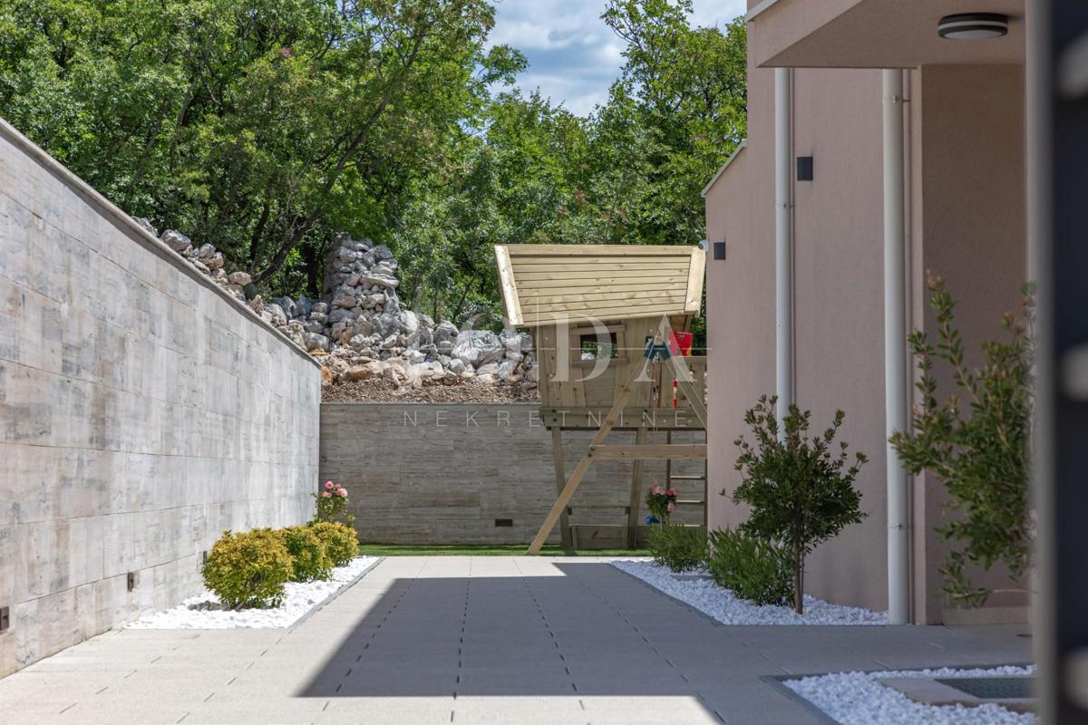 Casa Kostrena Sveta Lucija, Kostrena, 295,95m2