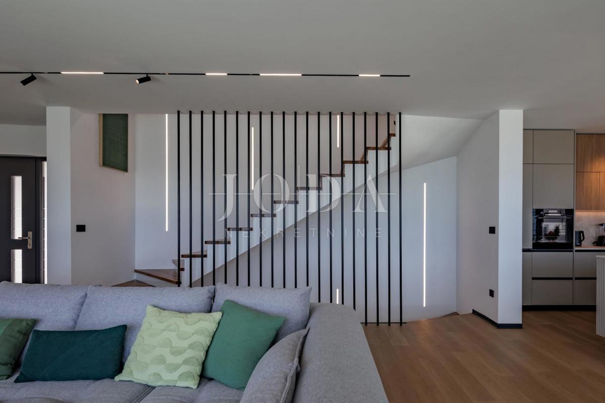 Casa Kostrena Sveta Lucija, Kostrena, 295,95m2