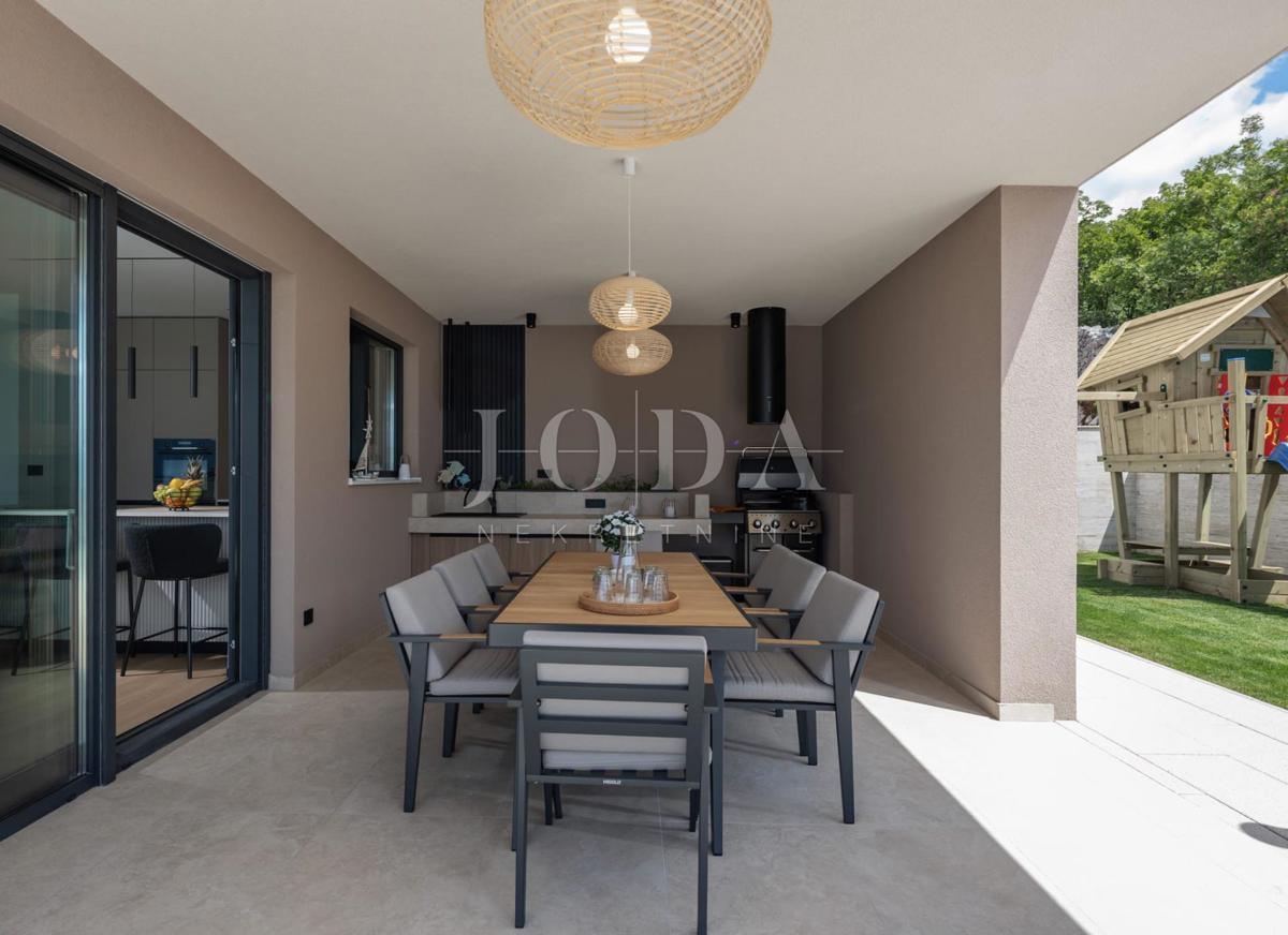 Casa Kostrena Sveta Lucija, Kostrena, 295,95m2