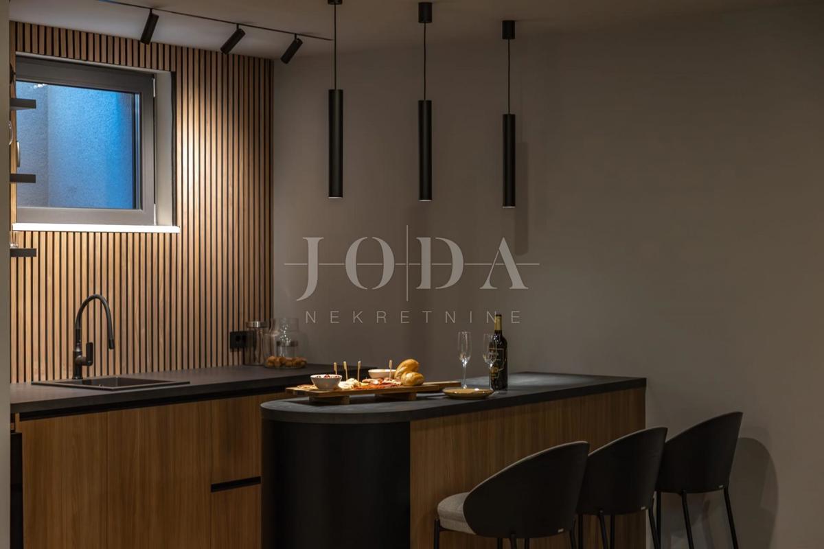 Casa Kostrena Sveta Lucija, Kostrena, 295,95m2