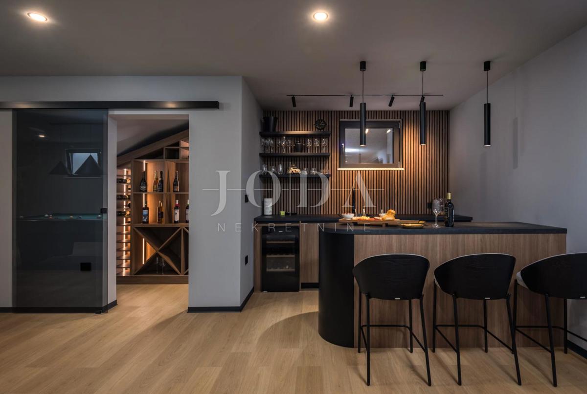 Casa Kostrena Sveta Lucija, Kostrena, 295,95m2