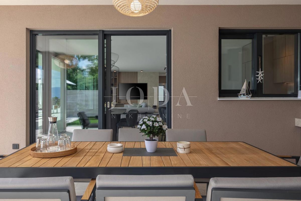 Casa Kostrena Sveta Lucija, Kostrena, 295,95m2