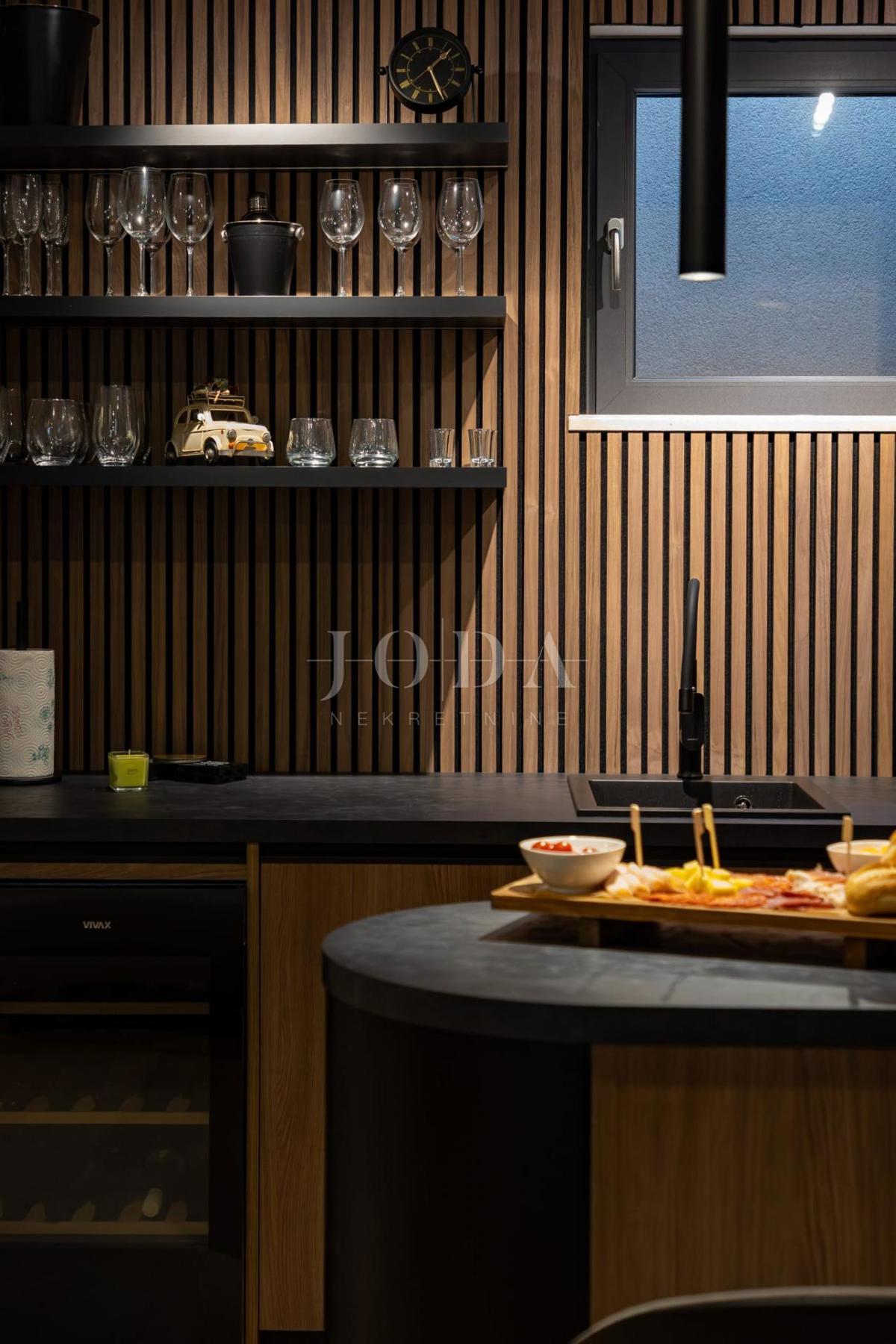 Casa Kostrena Sveta Lucija, Kostrena, 295,95m2