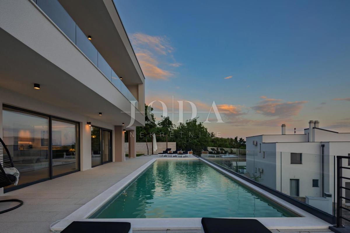 Casa Kostrena Sveta Lucija, Kostrena, 295,95m2