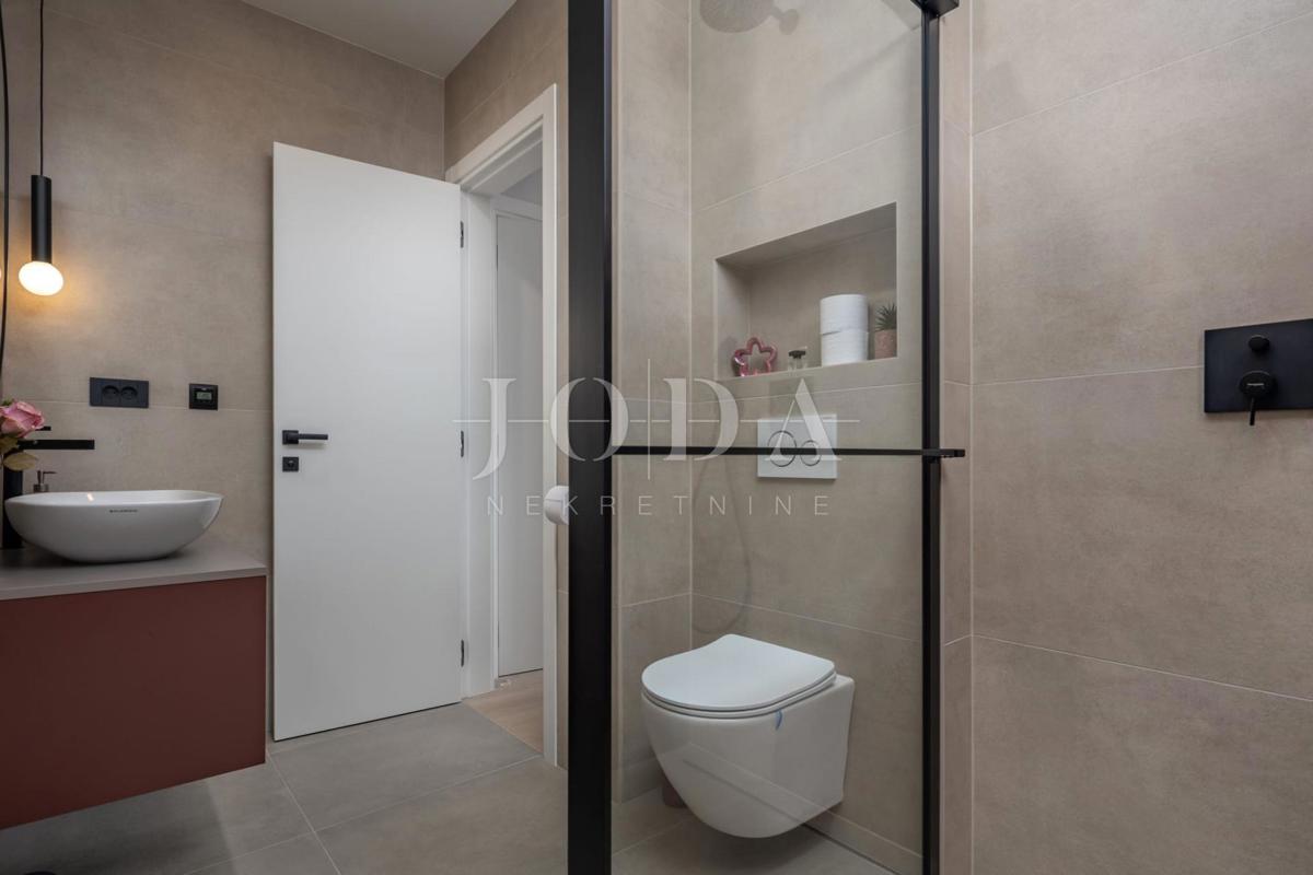 Casa Kostrena Sveta Lucija, Kostrena, 295,95m2