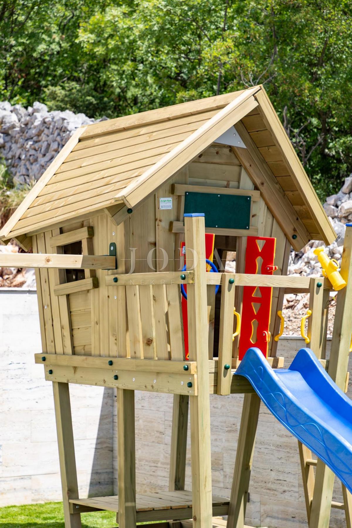 Casa Kostrena Sveta Lucija, Kostrena, 295,95m2