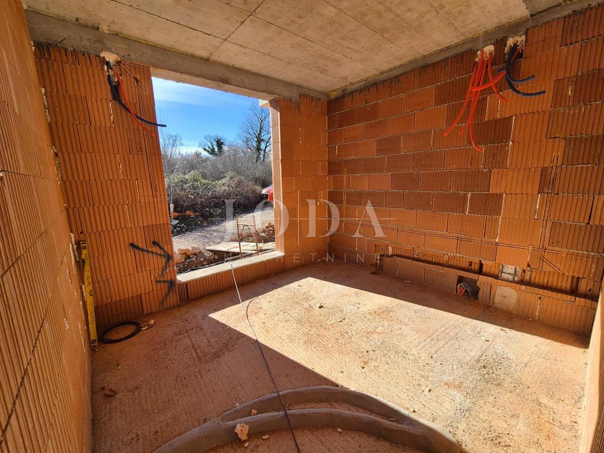 Vendesi casa a schiera con piscina