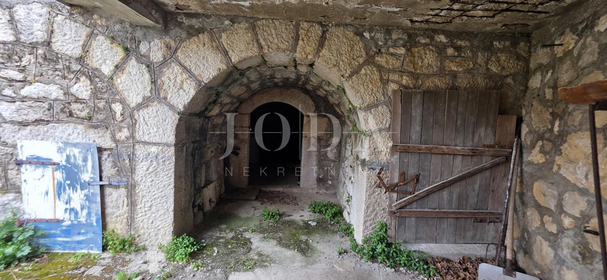 Casa in pietra con vista mare + terreno 1.400 m² | Baretići, Grižane