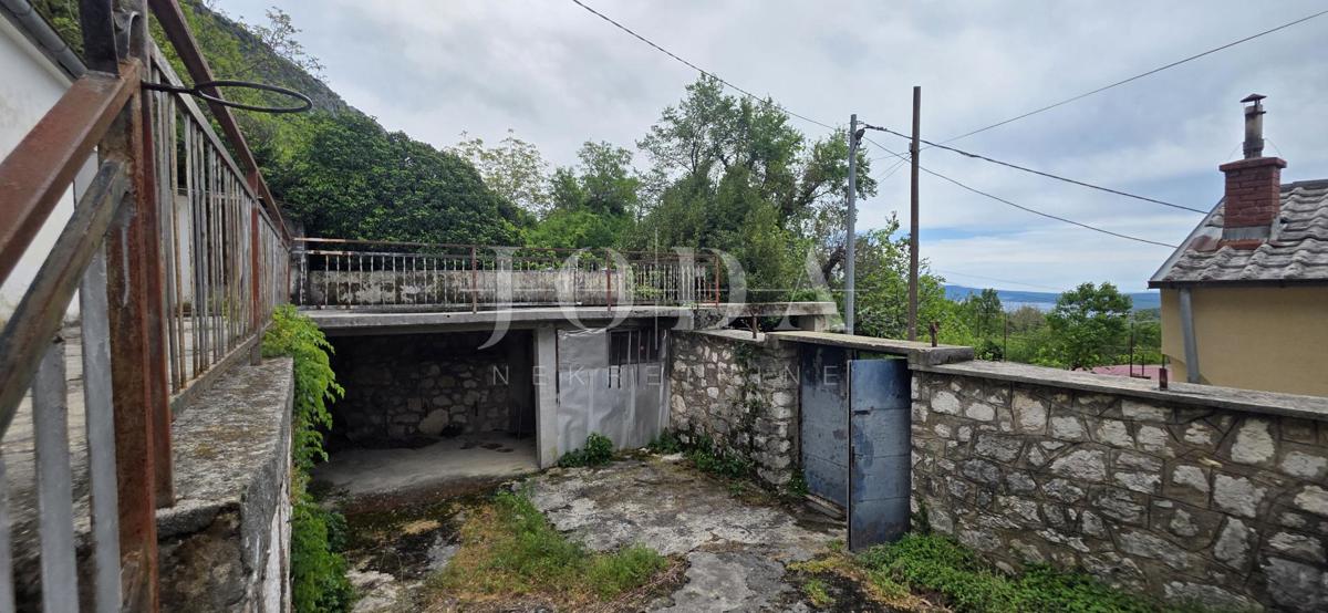 Casa in pietra con vista mare + terreno 1.400 m² | Baretići, Grižane