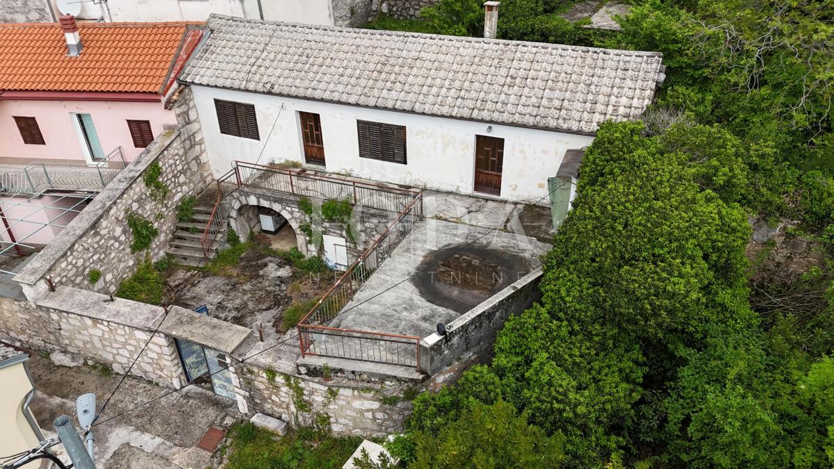 Casa in pietra con vista mare + terreno 1.400 m² | Baretići, Grižane