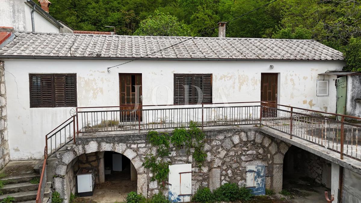 Casa in pietra con vista mare + terreno 1.400 m² | Baretići, Grižane