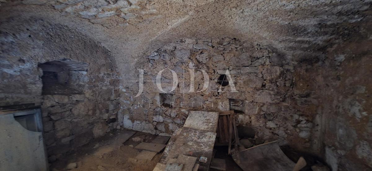 Casa in pietra con vista mare + terreno 1.400 m² | Baretići, Grižane