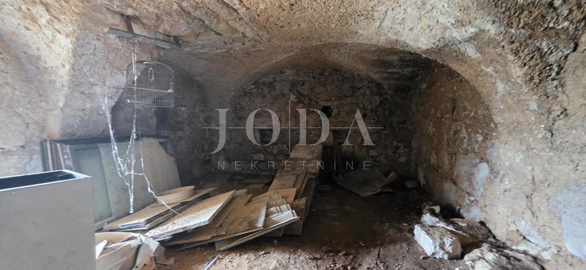 Casa in pietra con vista mare + terreno 1.400 m² | Baretići, Grižane