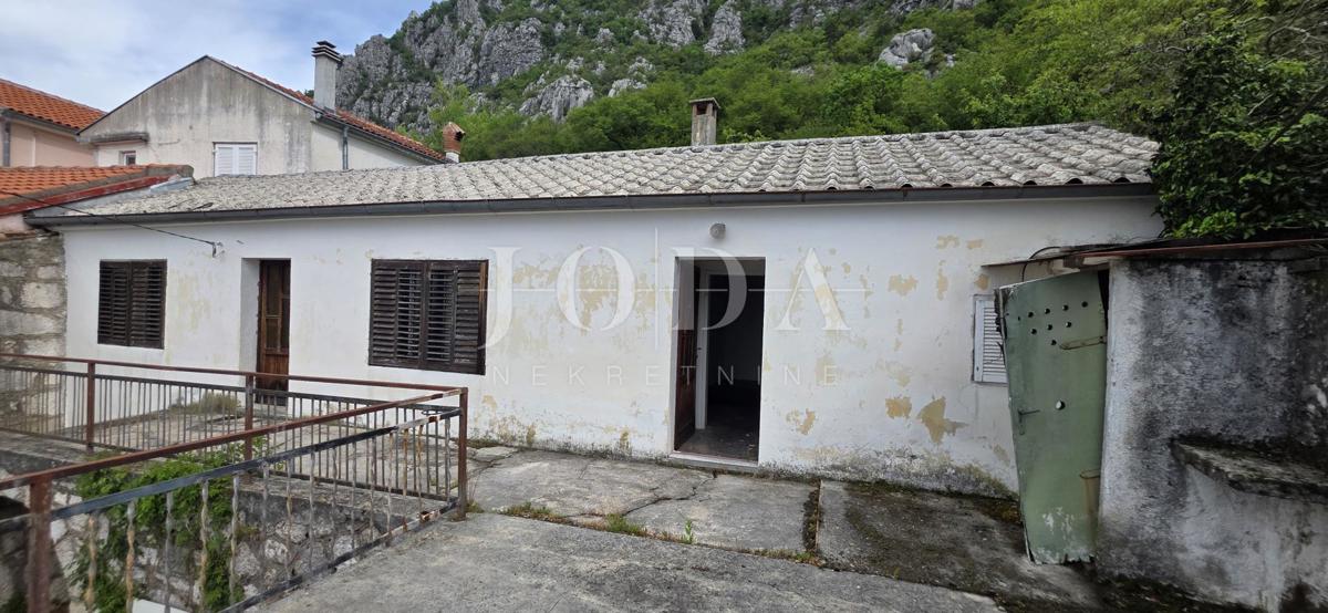 Casa in pietra con vista mare + terreno 1.400 m² | Baretići, Grižane