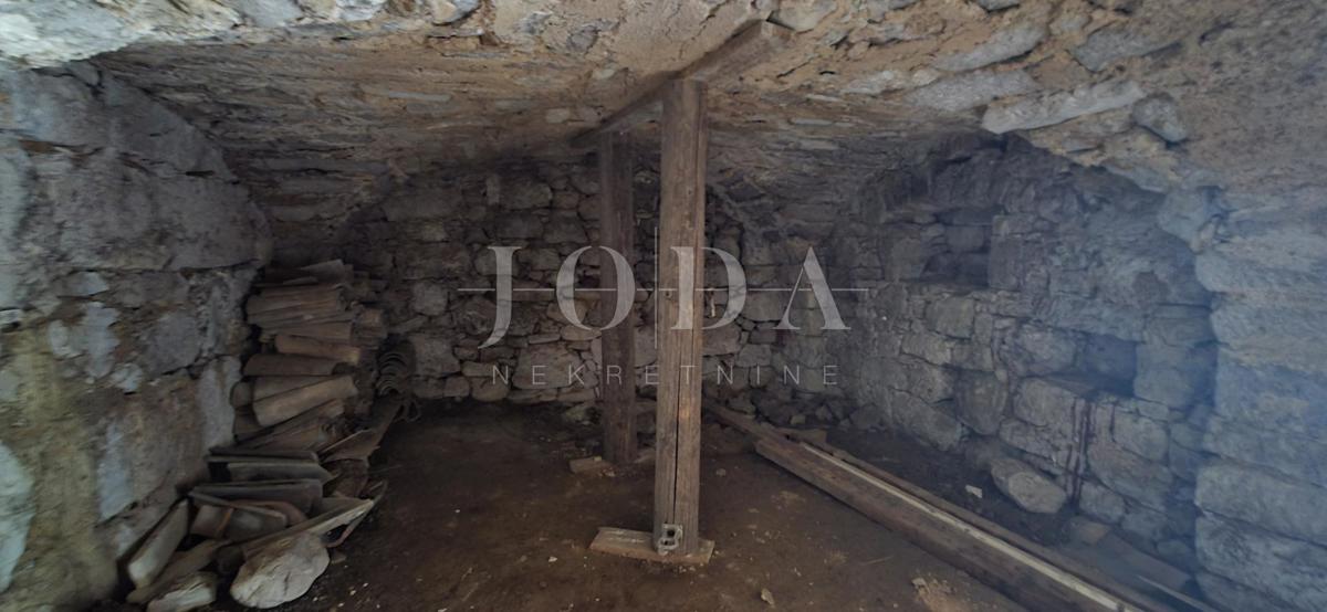 Casa in pietra con vista mare + terreno 1.400 m² | Baretići, Grižane