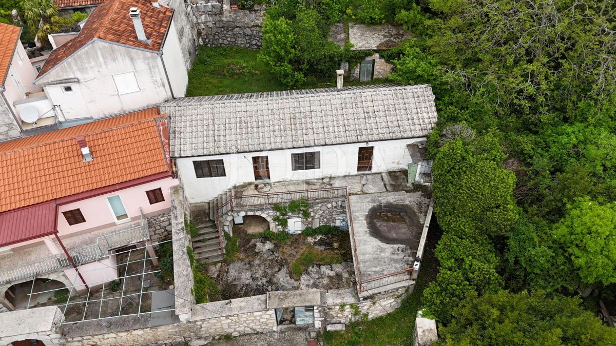 Casa in pietra con vista mare + terreno 1.400 m² | Baretići, Grižane