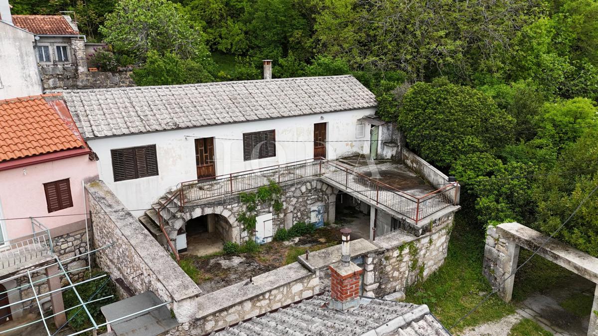 Casa in pietra con vista mare + terreno 1.400 m² | Baretići, Grižane