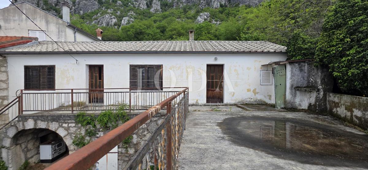 Casa in pietra con vista mare + terreno 1.400 m² | Baretići, Grižane