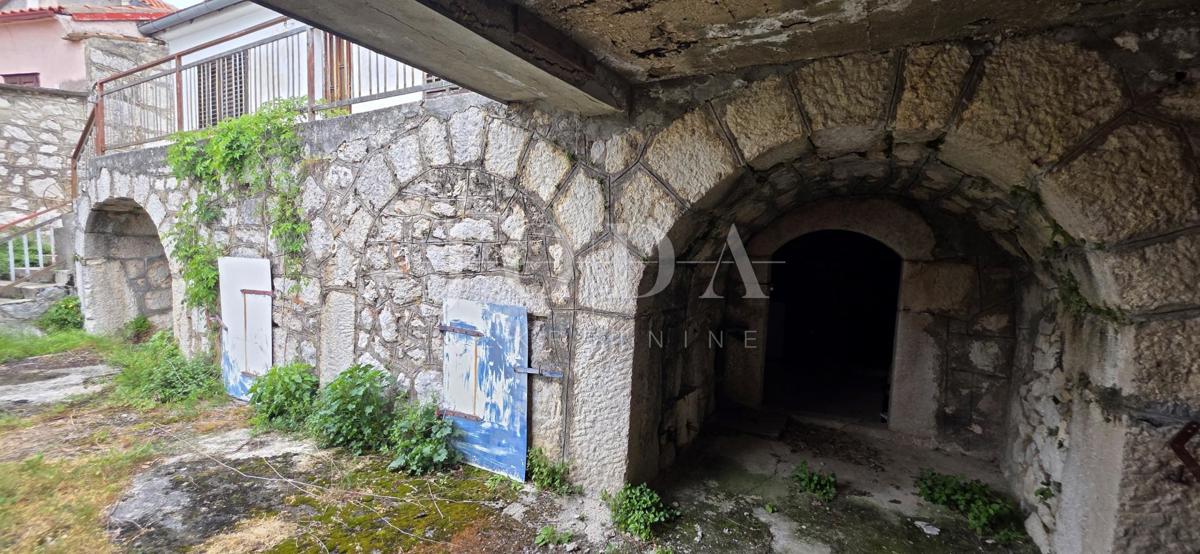 Casa in pietra con vista mare + terreno 1.400 m² | Baretići, Grižane