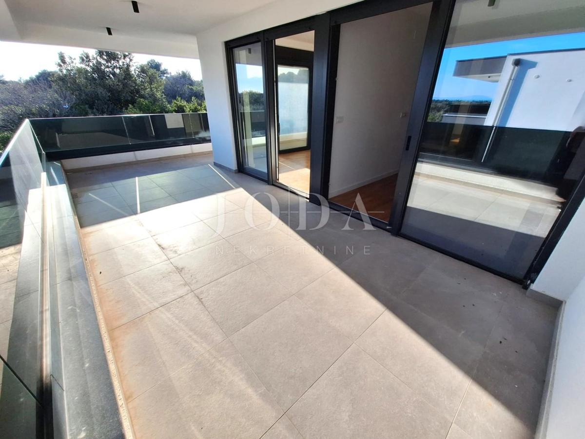 Luxury apartment with pool and terrace, city of Krk