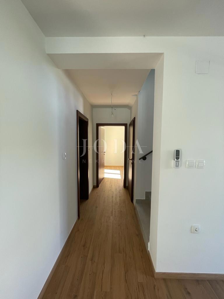 Detached house in a quiet location