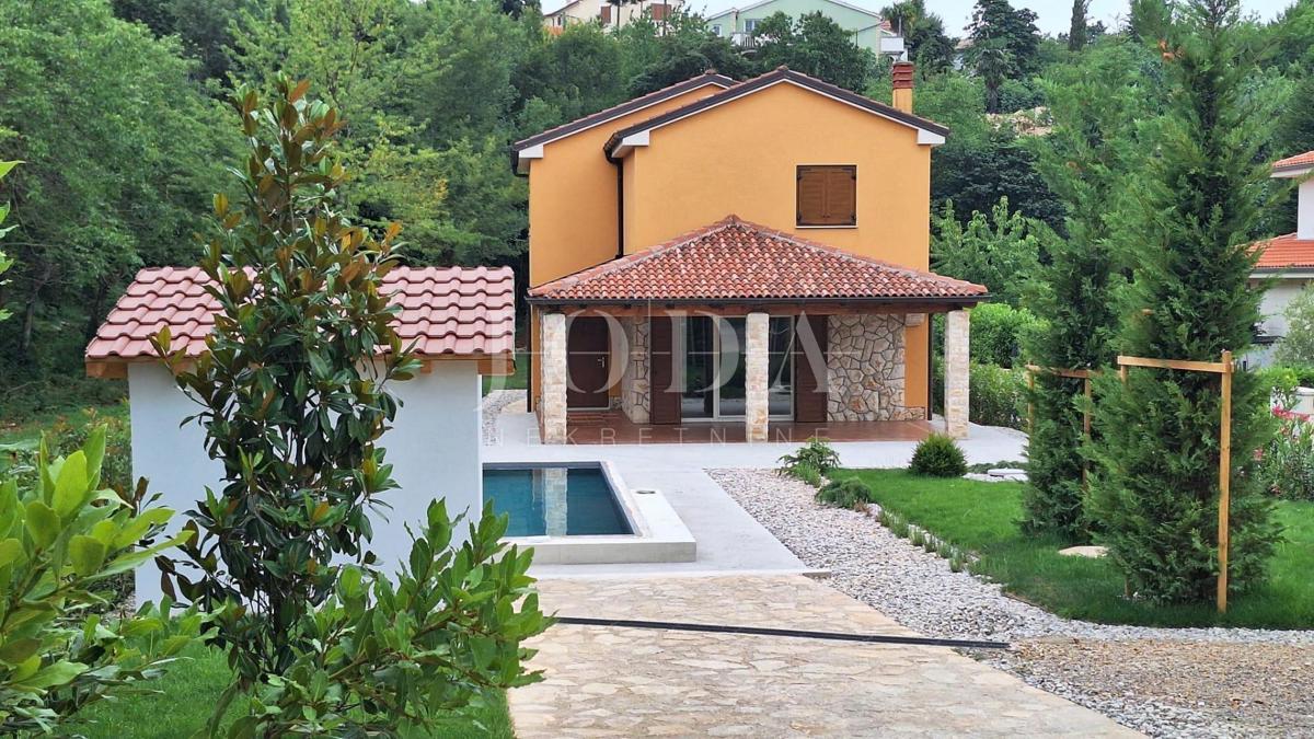 Detached house in a quiet location