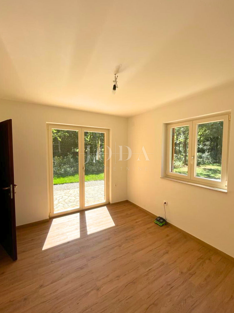 Detached house in a quiet location