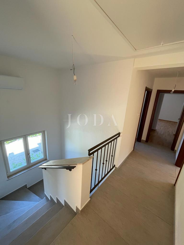 Detached house in a quiet location