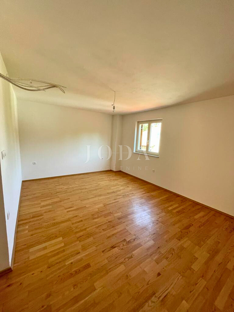 Detached house in a quiet location