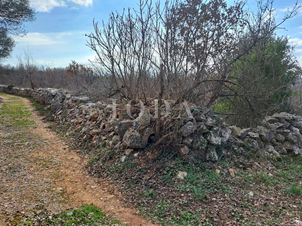 Dintorni di Malinska - terreno edificabile per tre case