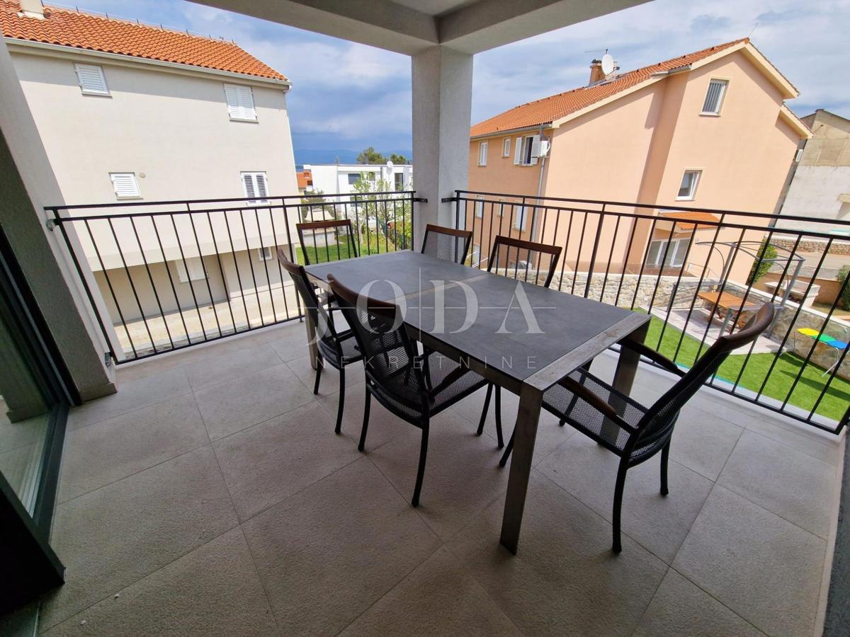 Luxurious four-bedroom apartment, Malinska - island of Krk