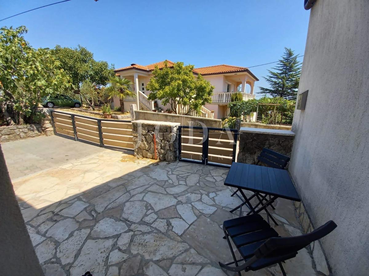 Nice semi-detached house with a pool, near the town of Krk