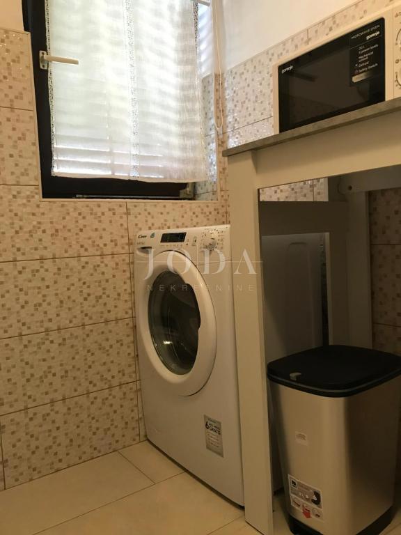 Beautiful detached house with pool, Malinska - island of Krk