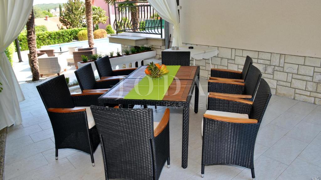 Beautiful detached house with pool, Malinska - island of Krk