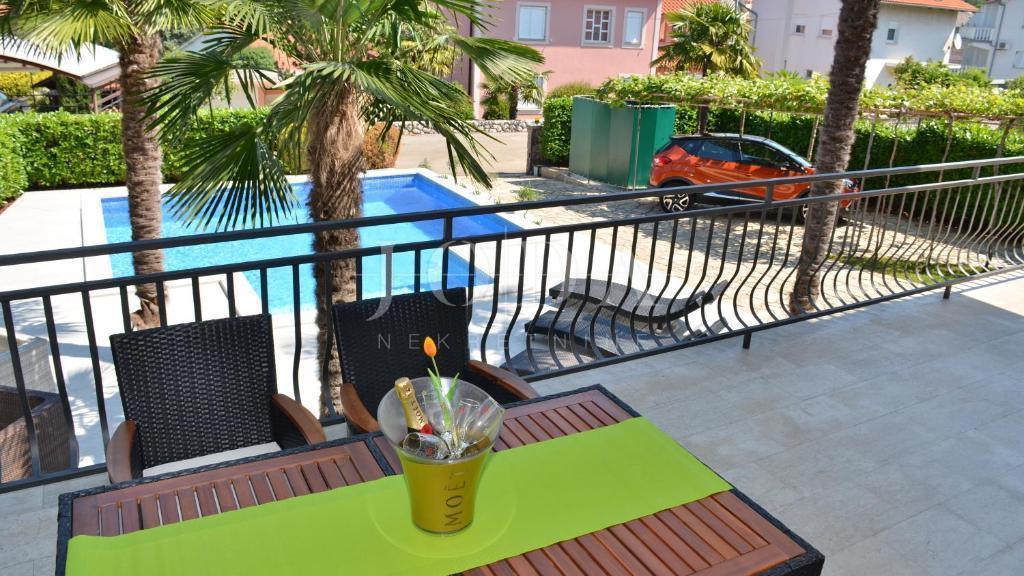 Beautiful detached house with pool, Malinska - island of Krk