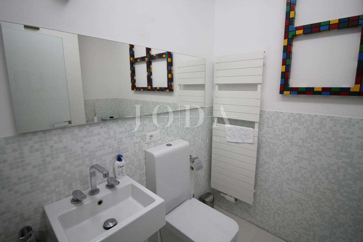 Impressionante villa sul mare! Sinergia di spazio, uomo e mare!