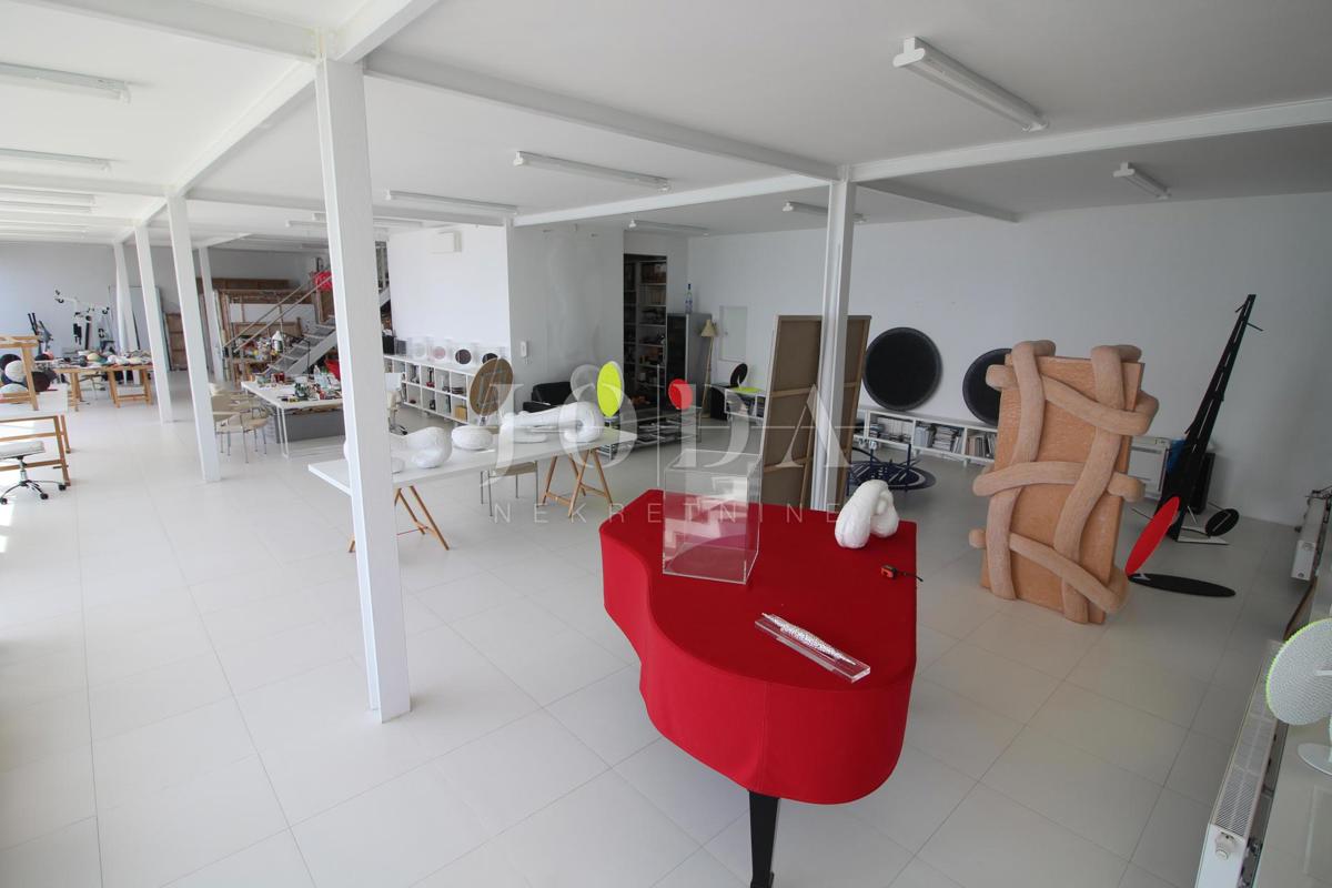 Impressionante villa sul mare! Sinergia di spazio, uomo e mare!