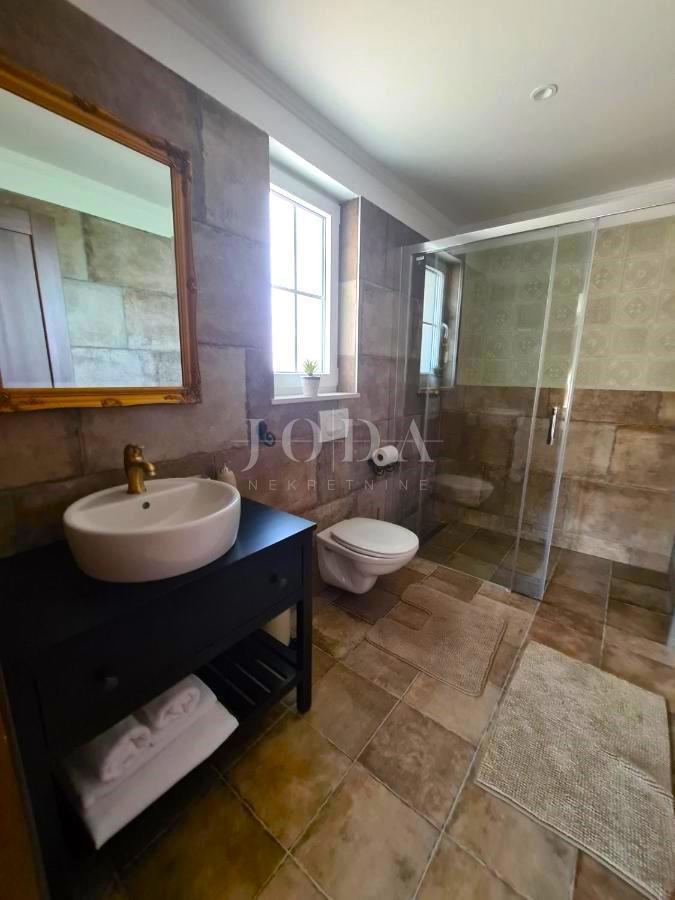 Villa indipendente con piscina in una posizione tranquilla