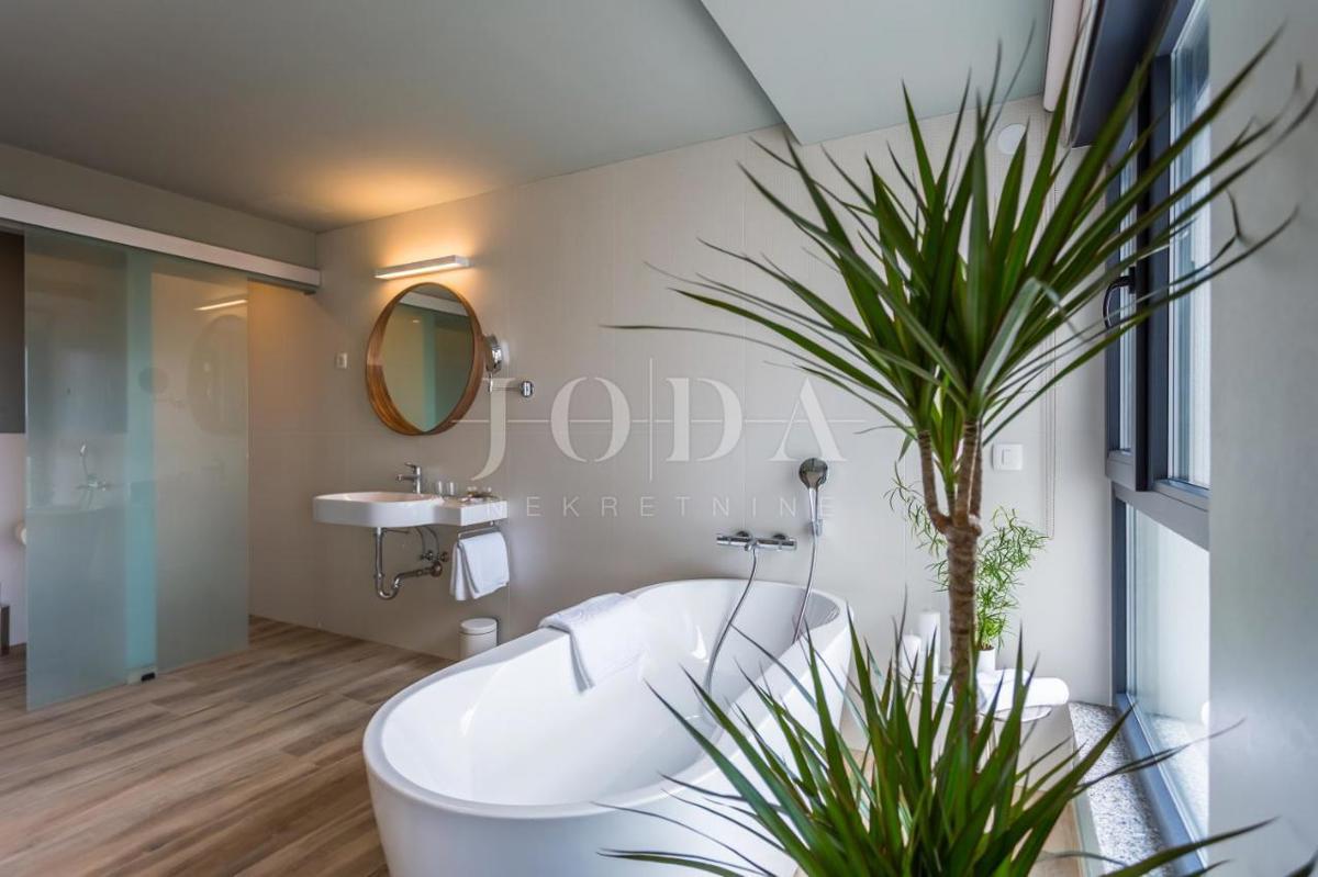 Villa di lusso con vista mare - dintorni di citta di Veglia