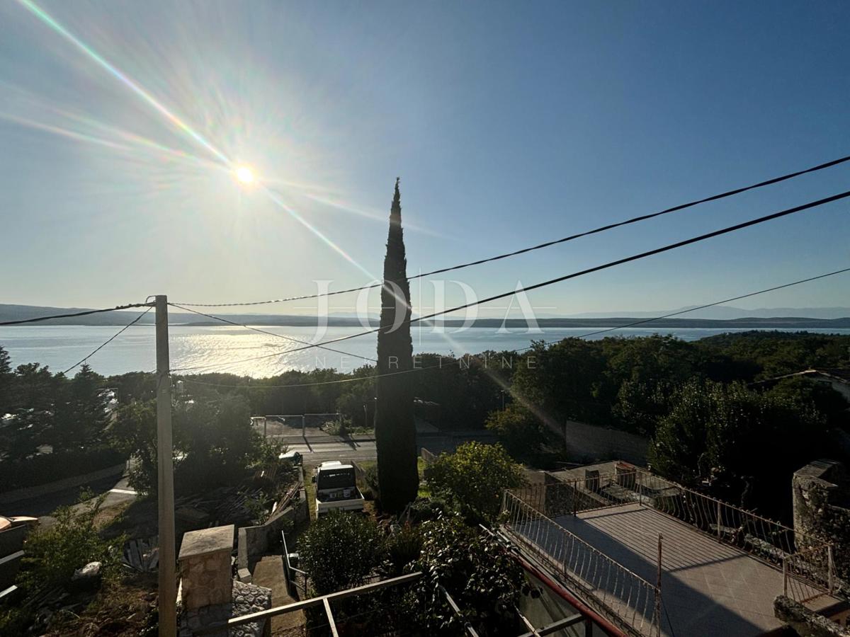 Dramalj, una bella casa con vista sul mare