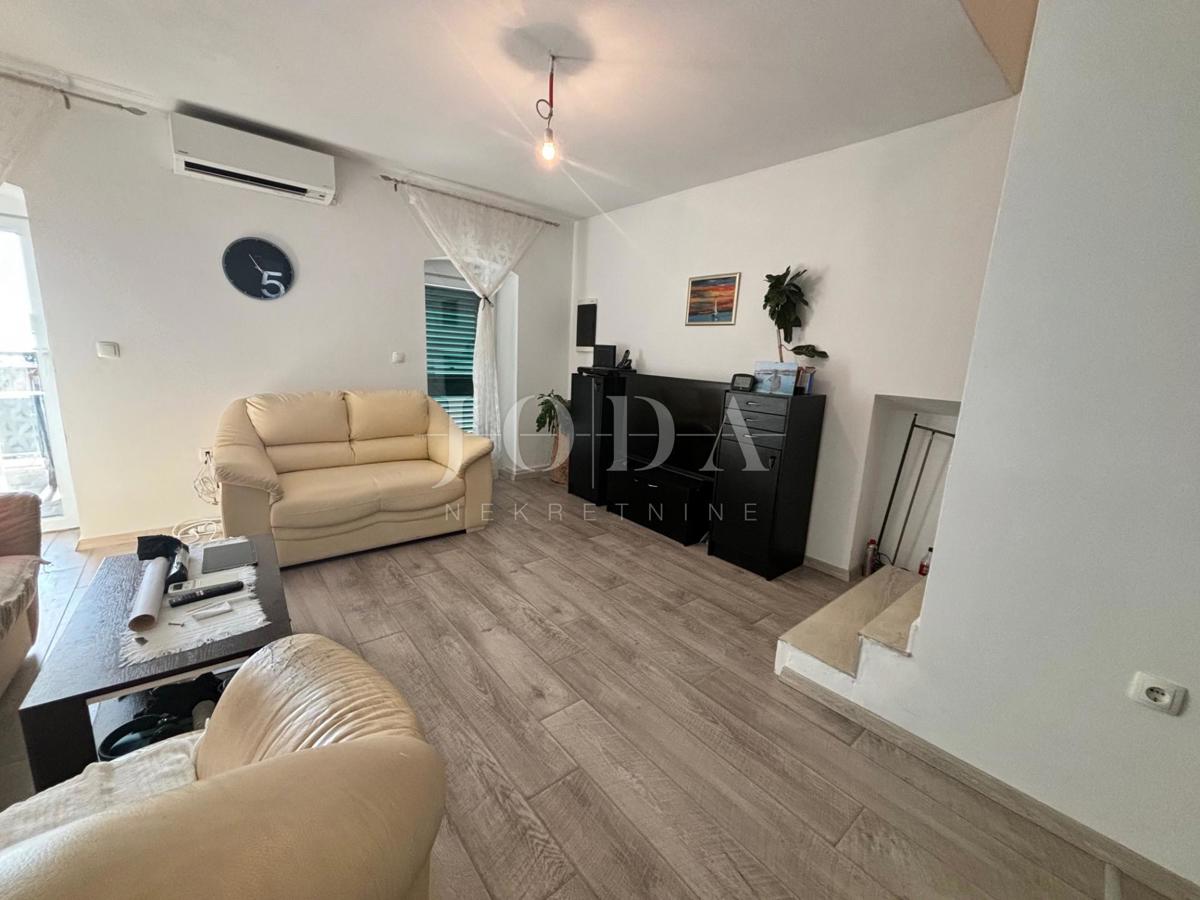 Dramalj, una bella casa con vista sul mare