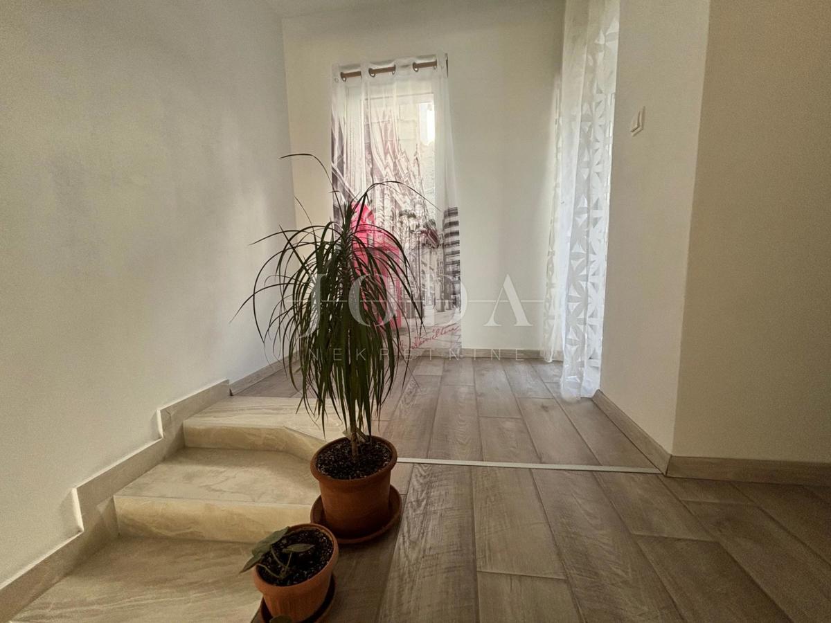 Dramalj, una bella casa con vista sul mare