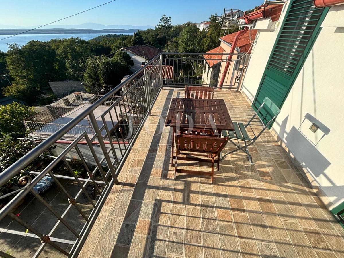 Dramalj, una bella casa con vista sul mare