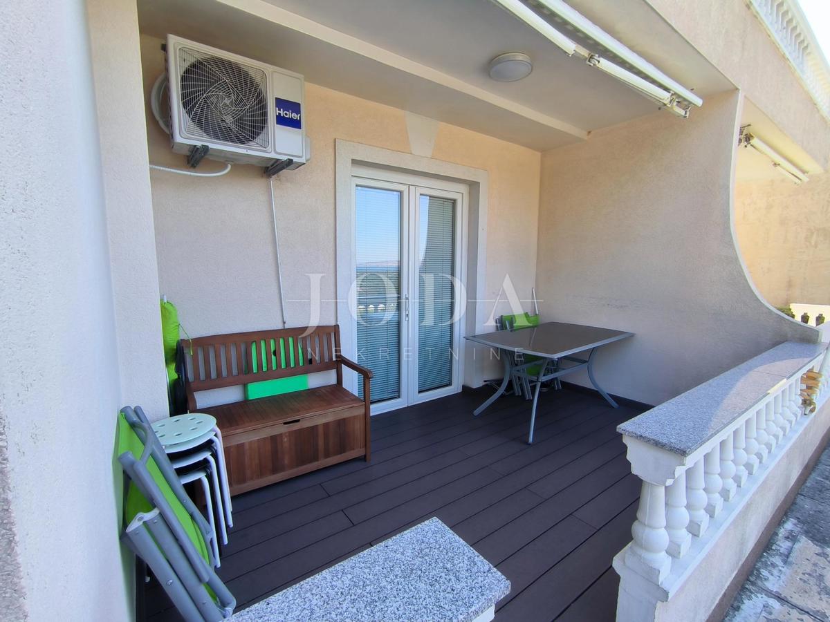 Allogio Karlobag, 36,50m2, parking e  piscina