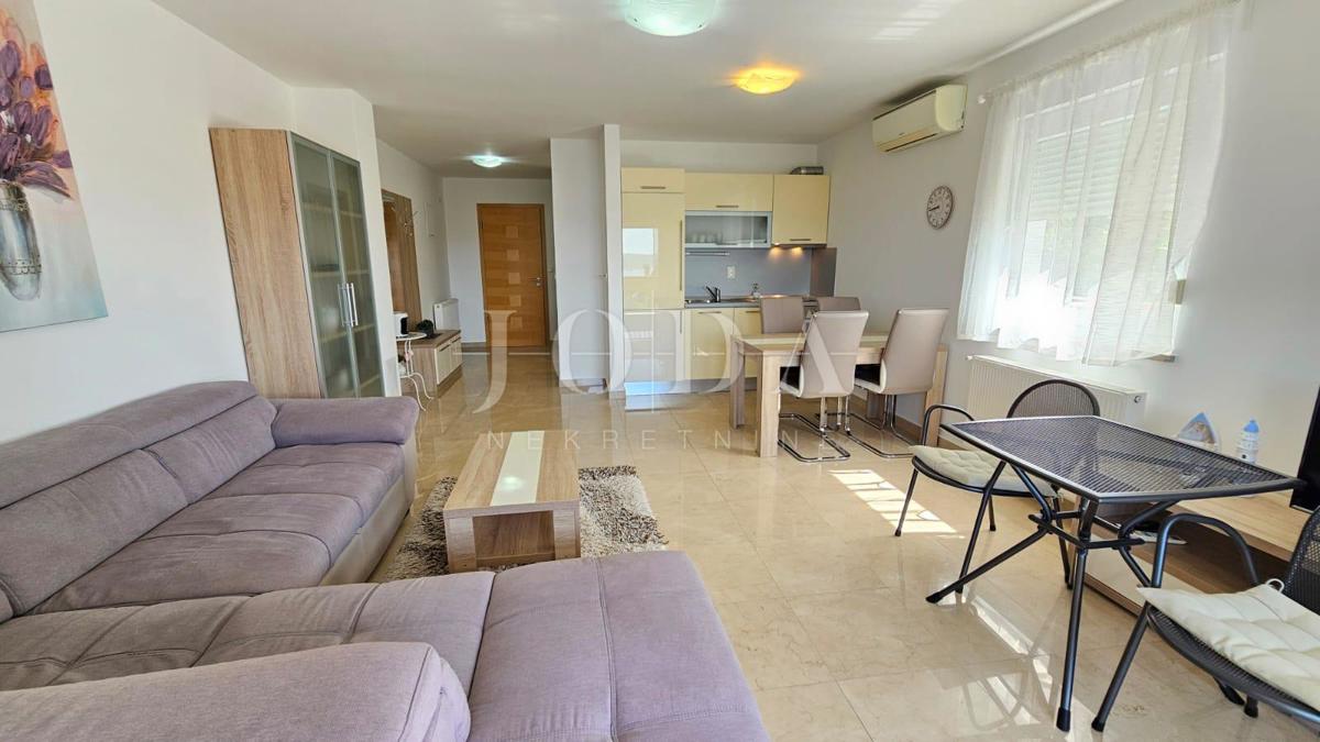 Appartamento a Crikvenica con garage