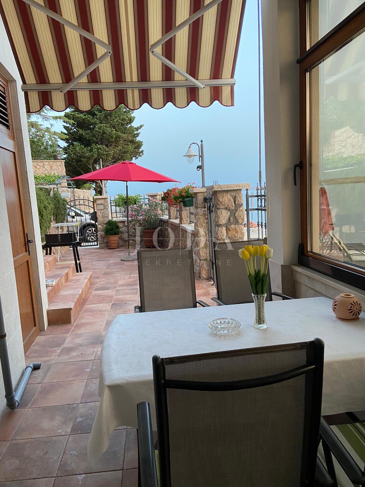 Barić Draga, casa in prima fila sul mare