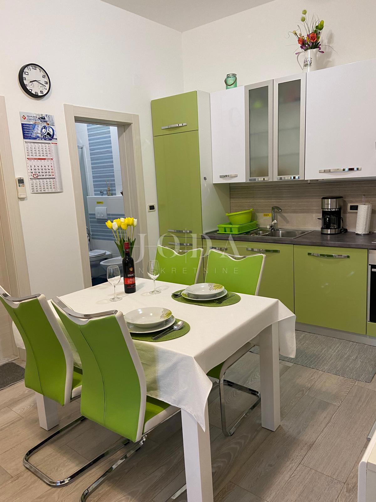 Barić Draga, casa in prima fila sul mare