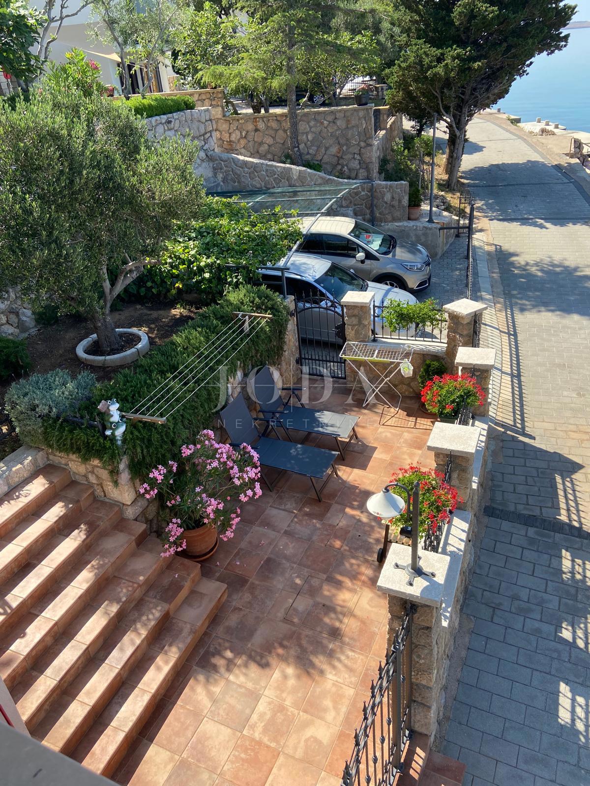 Barić Draga, casa in prima fila sul mare